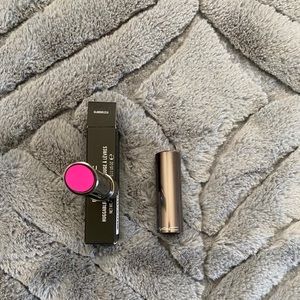 New MAC huggable long wear lipstick in Glamorized